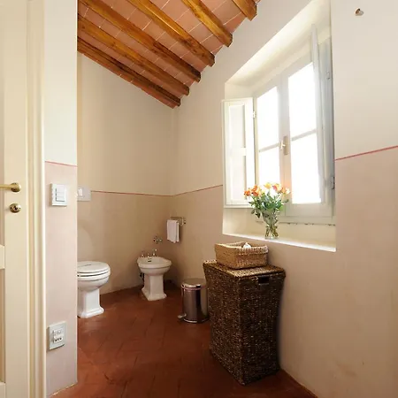 Oda ve Kahvaltı Luxury In The Center Of Rome 3*